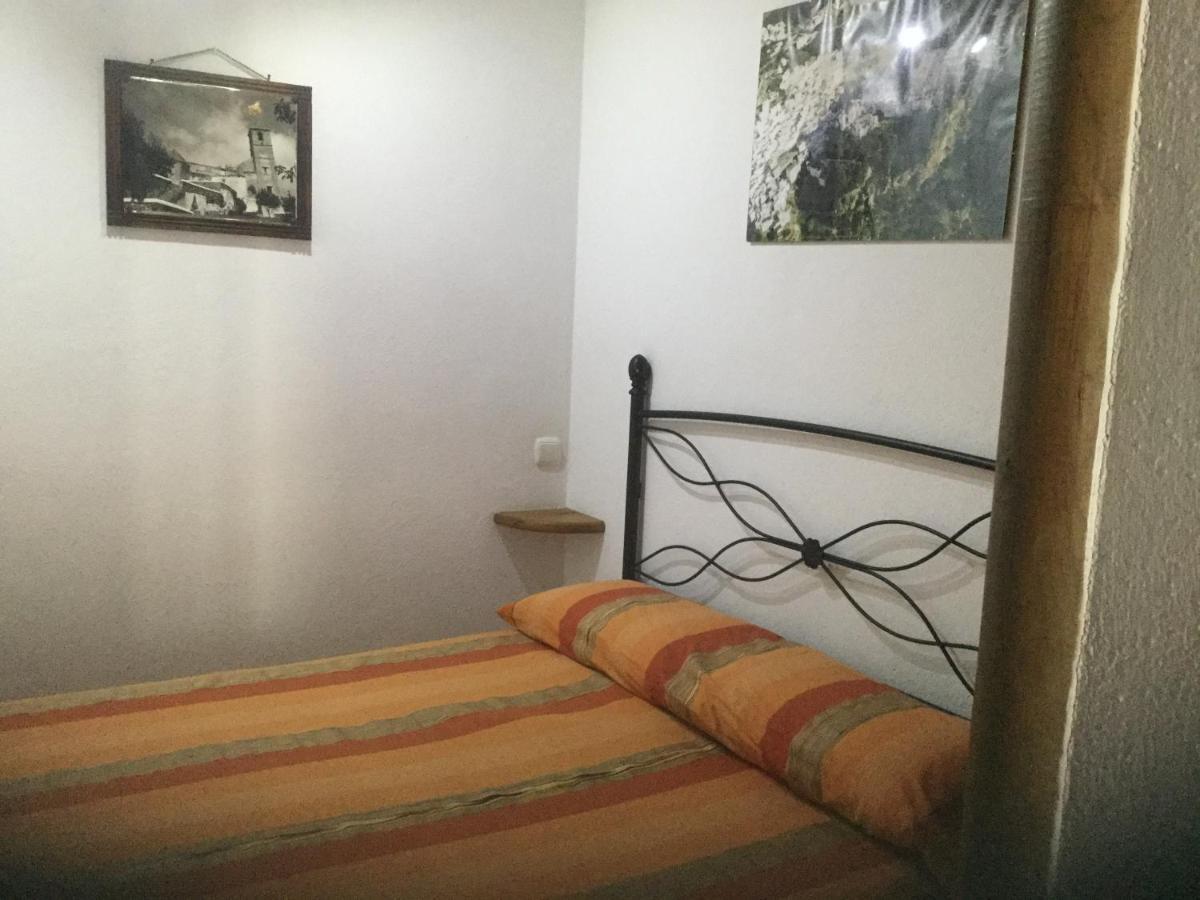 Las Casitas De Mi Abuela Касарес Экстерьер фото