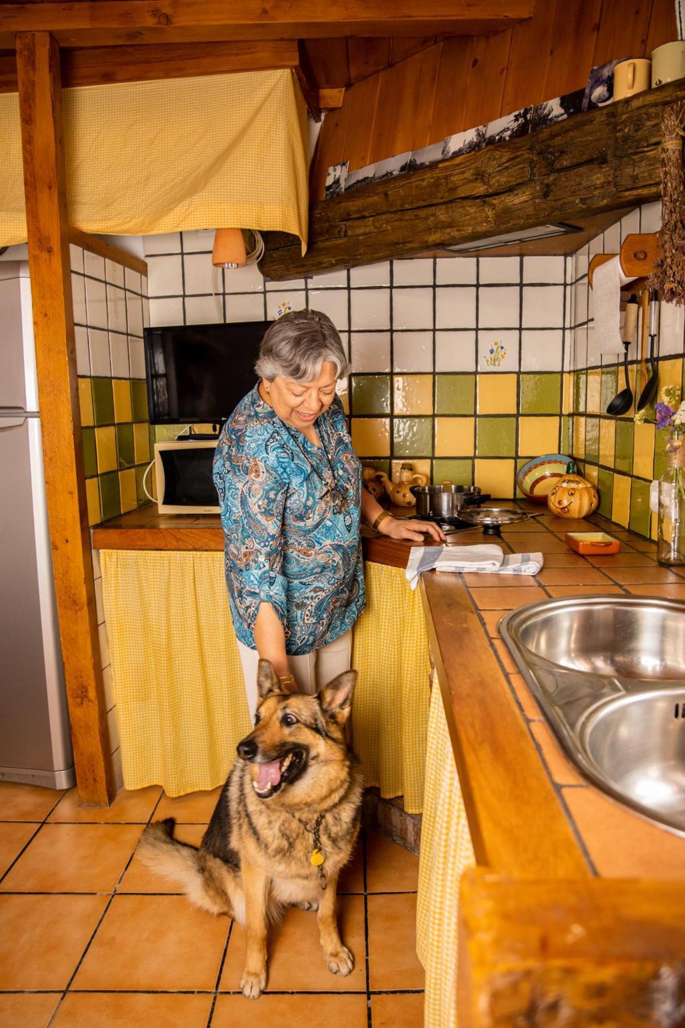 Las Casitas De Mi Abuela Касарес Экстерьер фото