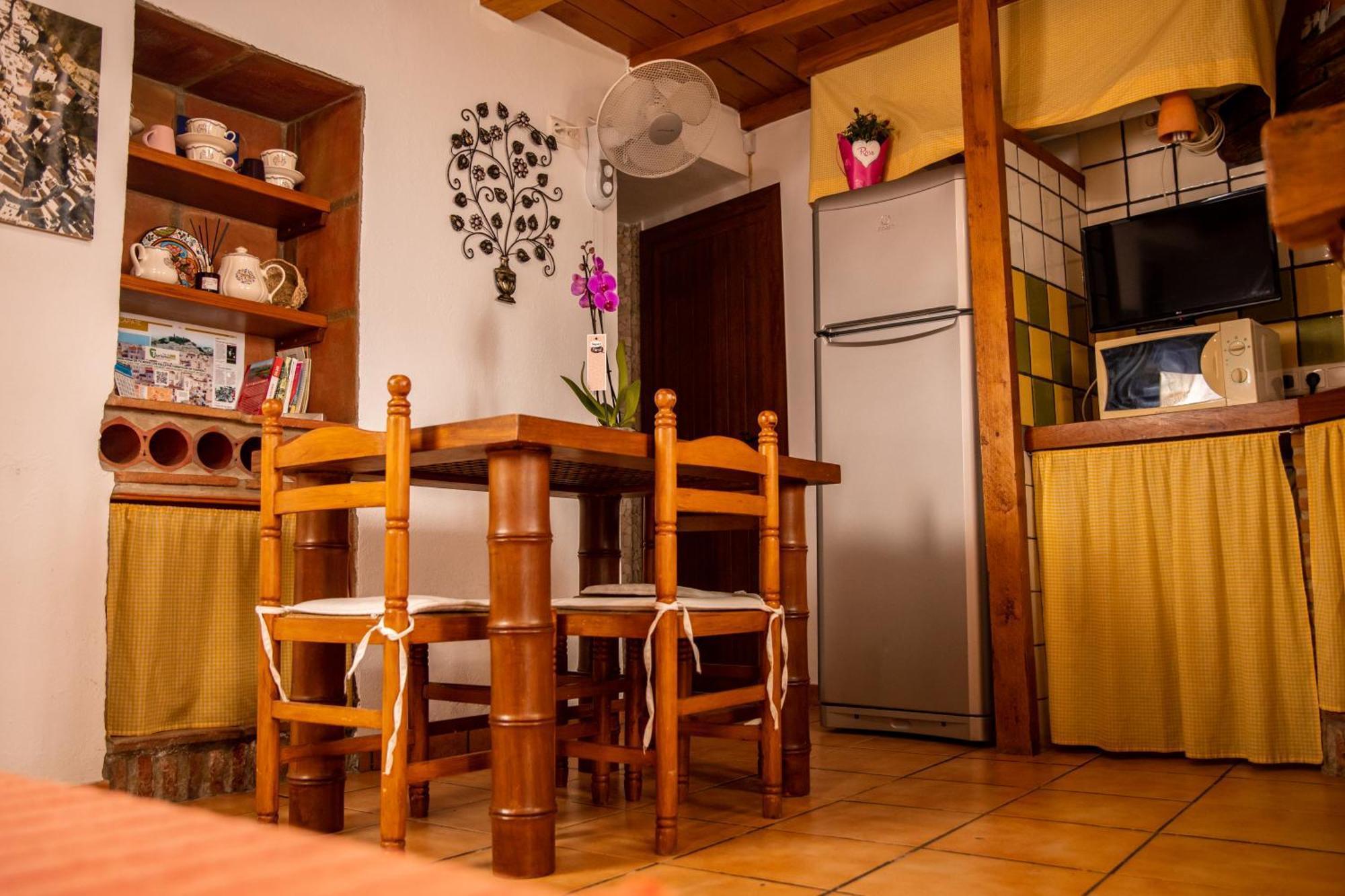 Las Casitas De Mi Abuela Касарес Экстерьер фото