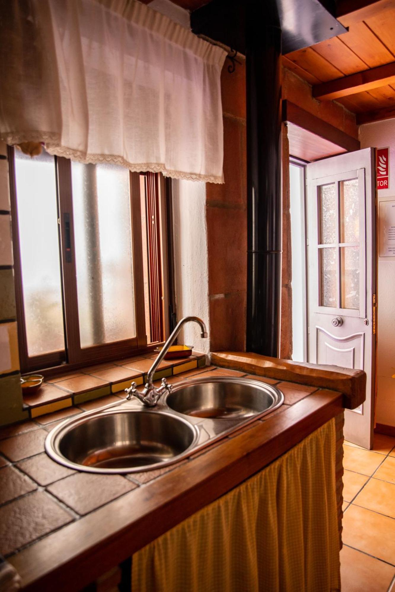 Las Casitas De Mi Abuela Касарес Экстерьер фото