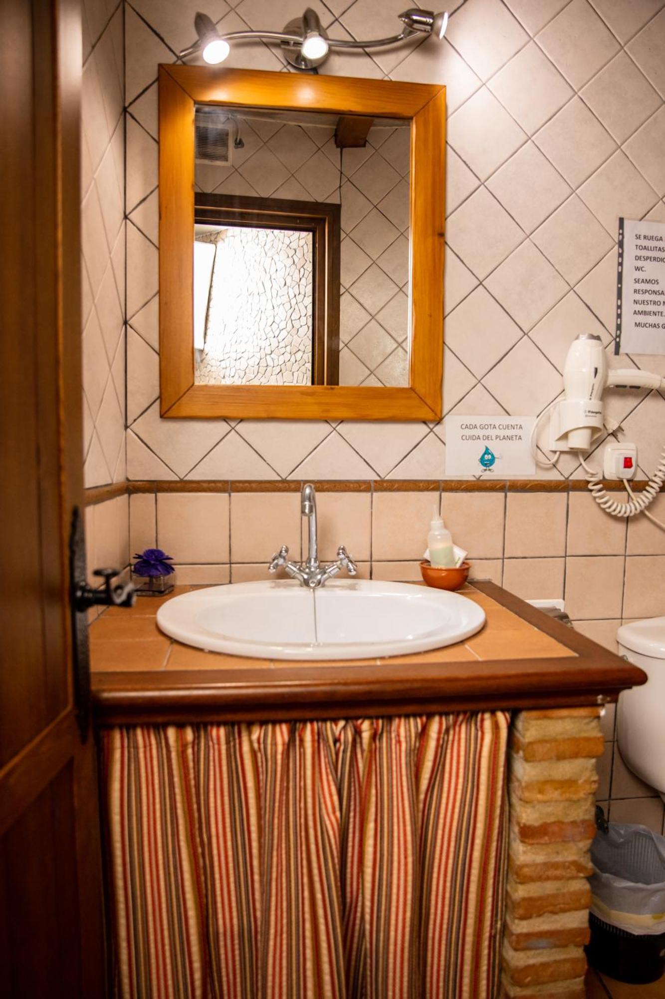Las Casitas De Mi Abuela Касарес Экстерьер фото