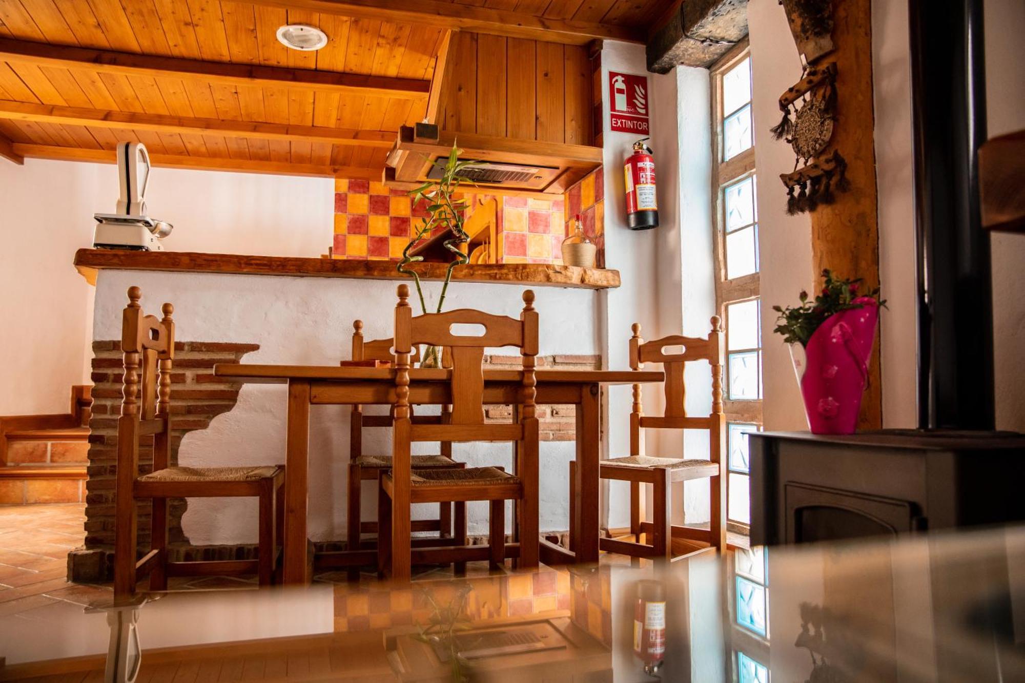 Las Casitas De Mi Abuela Касарес Экстерьер фото